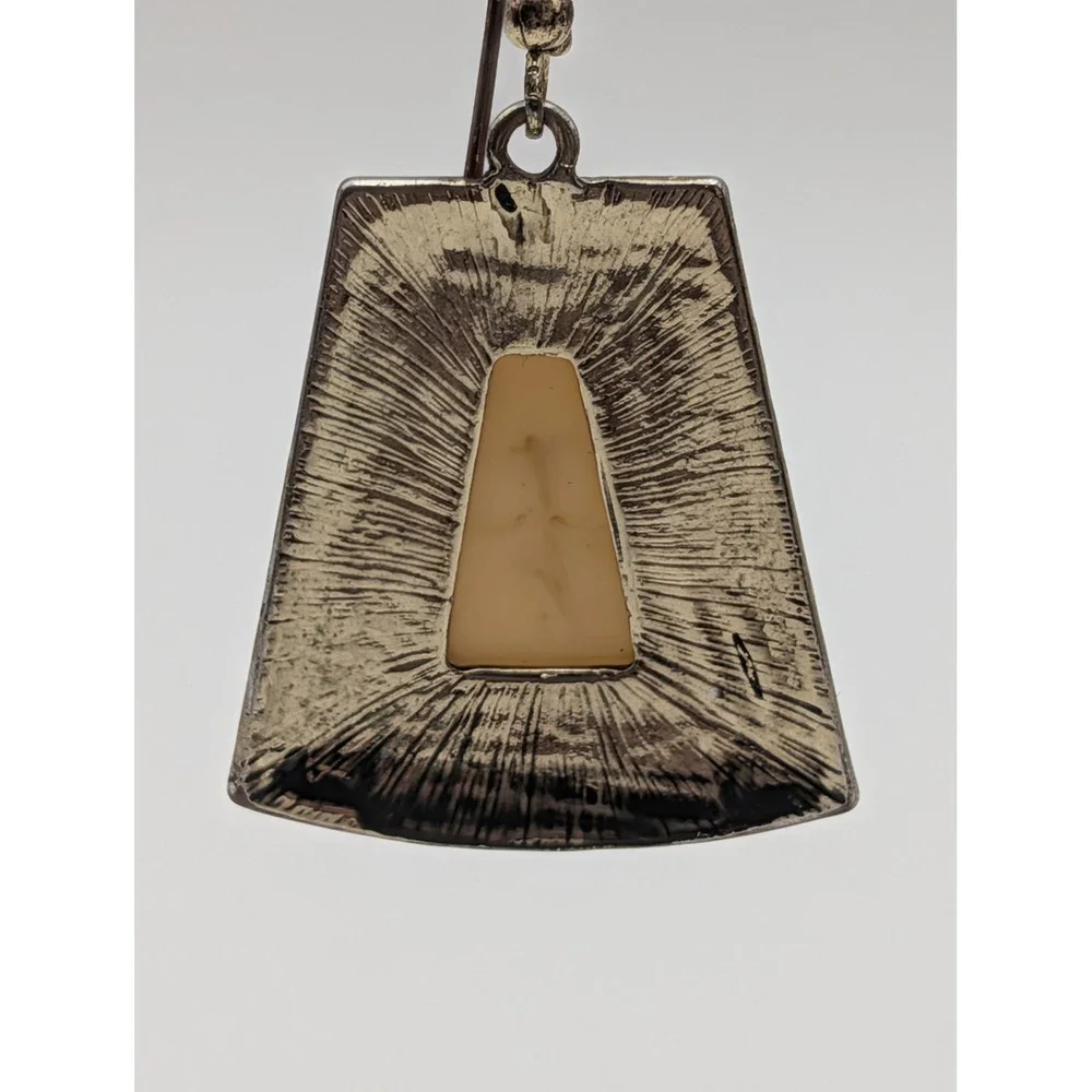 Unsigned Vintage Style Silver Tone Cream Marbled Geometric Trapezoid Earrings